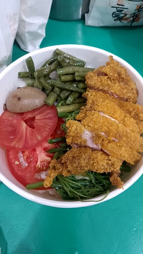 豪誠軒咖哩豬排飯