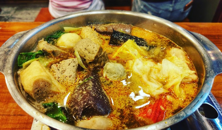 十八醬麻辣火鍋 (改名 : 華龍麻辣火鍋)