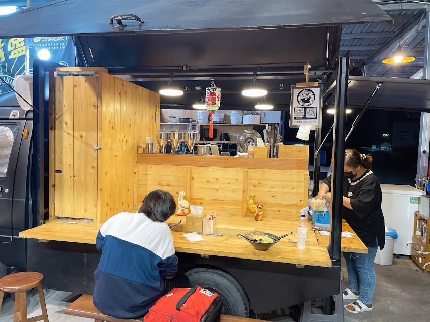 夜煎食堂豚骨拉麵