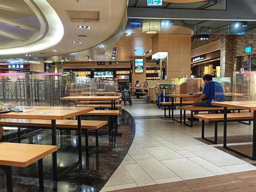 義大世界購物廣場C4美食街