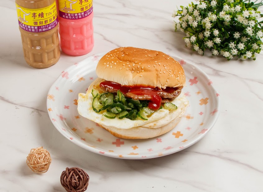 ㄧ加一咖啡牛乳專賣店｜高雄美食大社早餐店 古早味粉漿蛋餅 秘製紅茶飲料