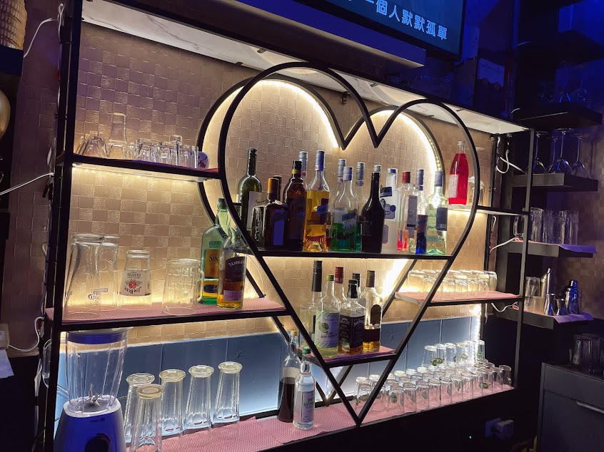 KING 酒工坊沙發酒吧