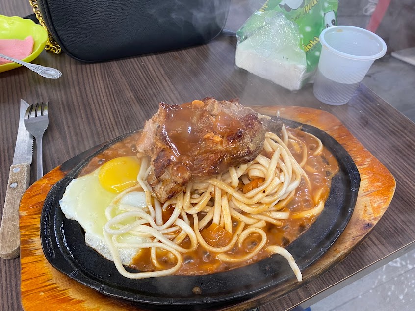 快樂牛排中庄店