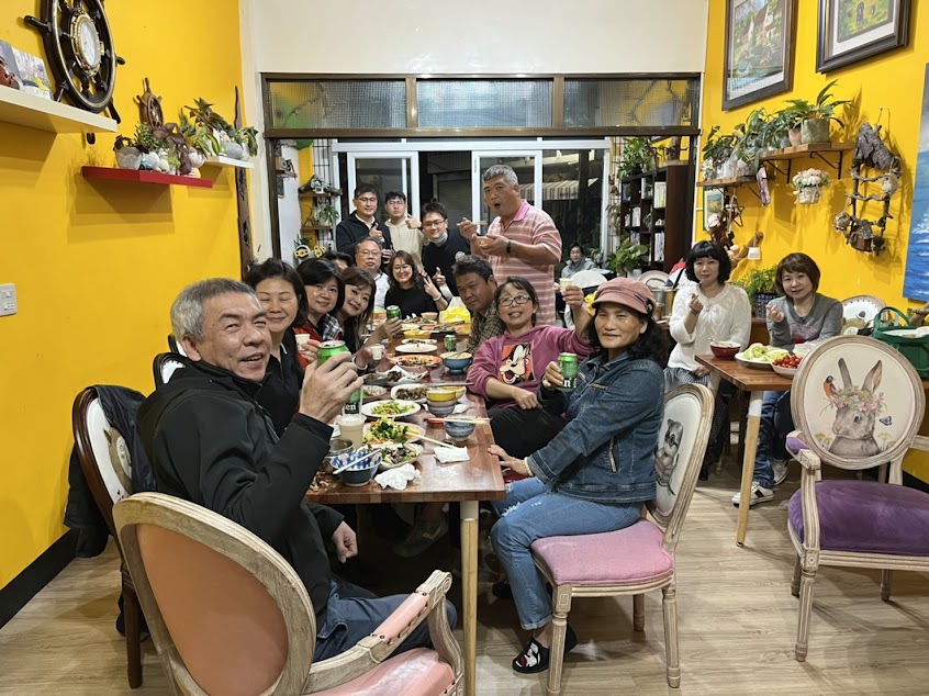 麥可在這裡（藝術鄉村餐館）