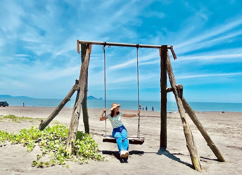 壯圍海岸盪鞦韆