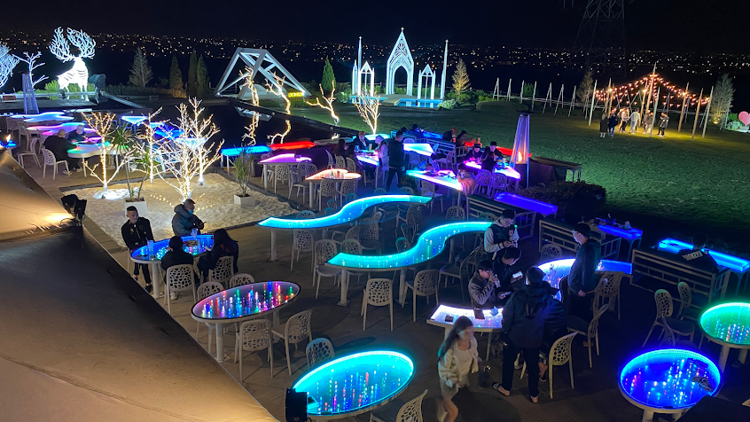 夏季三角景觀咖啡廳