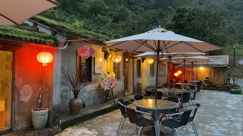 望龍埤花田村湖畔咖啡