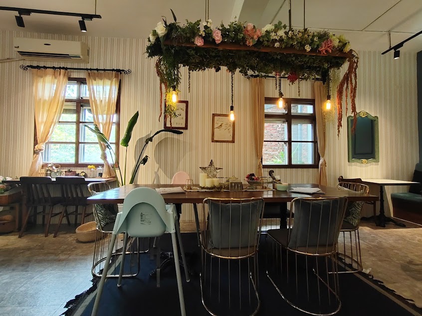 紅瓦紫藤咖啡館