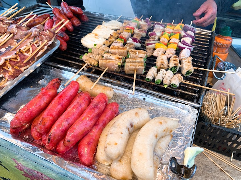 夜市阿姨手工紅麴香腸三星蔥肉串