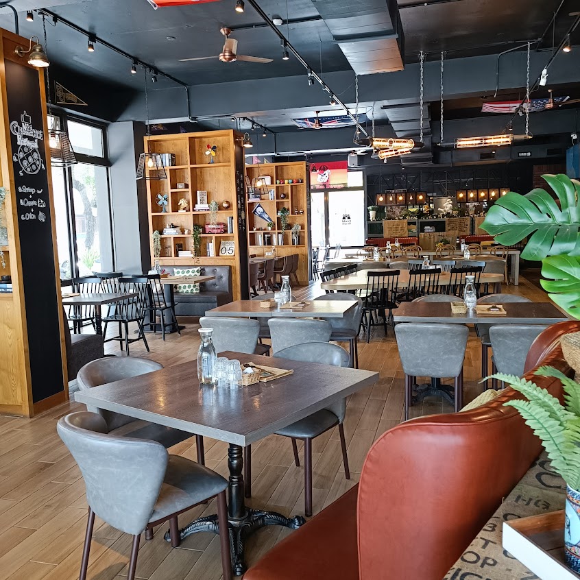 Could be café 一 庫比咖啡美式餐廳 頭份-尚順店