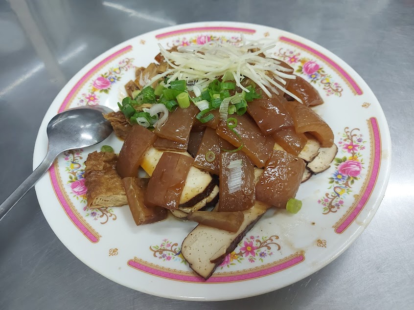 六合麵飯館