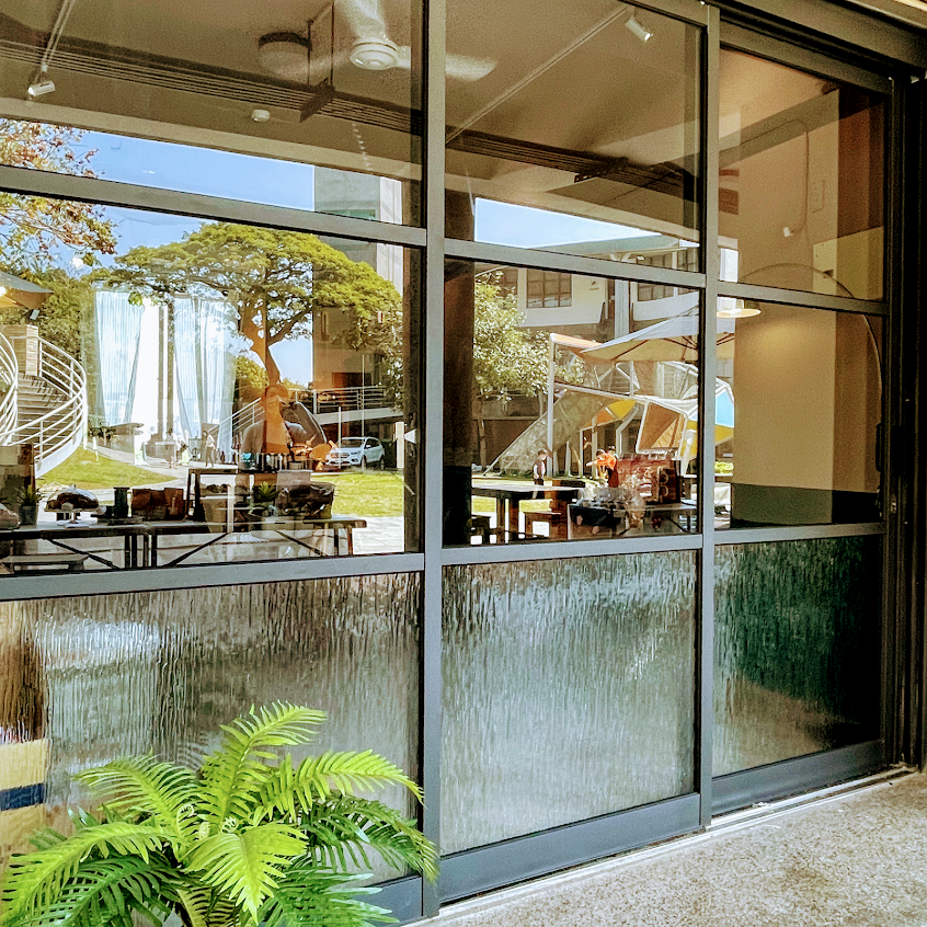 小客廳咖啡館/肉桂捲/手沖咖啡