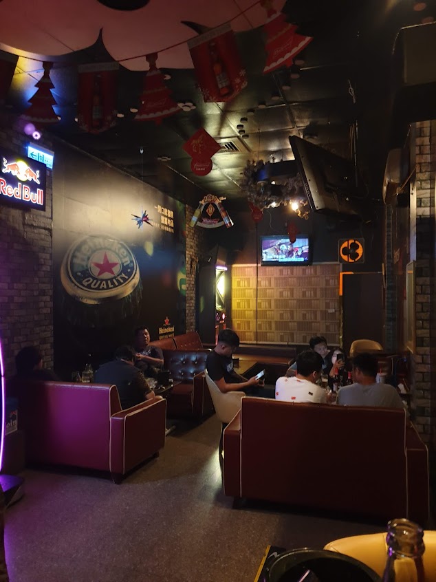 queen pub 皇后酒吧