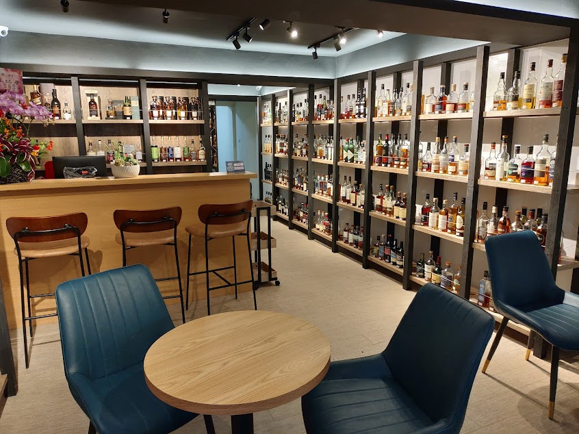 新手村品酒館
