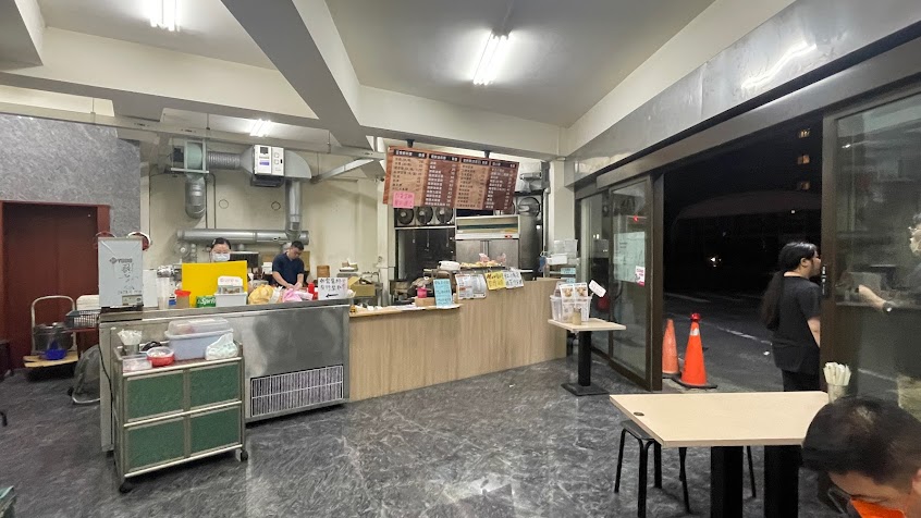 棟記豆漿 棟炸棟炸 炸饅頭•炸物 鹿港在地人的宵夜｜早餐｜豆漿｜燒餅油條｜手工小湯包｜蛋餅｜炸饅頭｜炸物