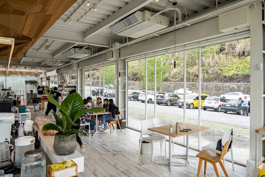 蠻荒咖啡 Desolate Coffee （導航請打蠻荒咖啡）