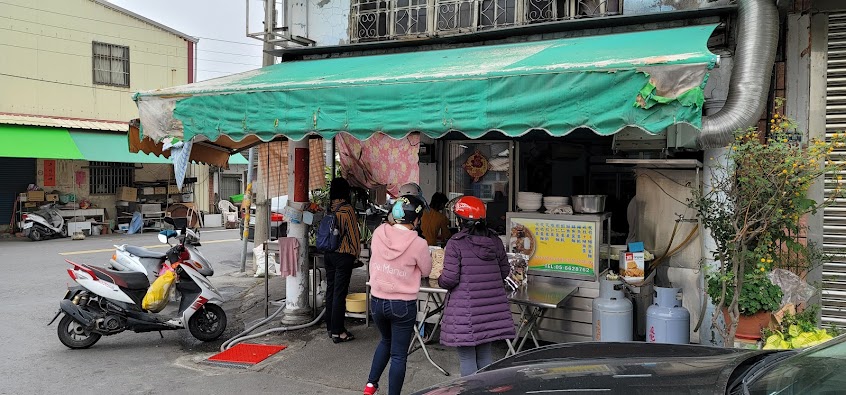 阿財鱔魚花枝麵