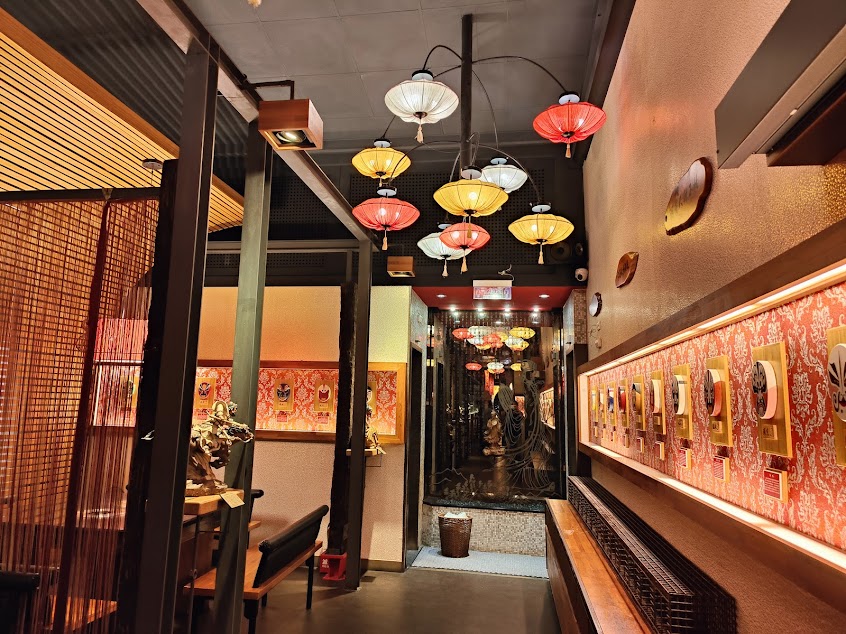 三國饌鴛鴦麻辣鍋-虎尾中正旗艦店