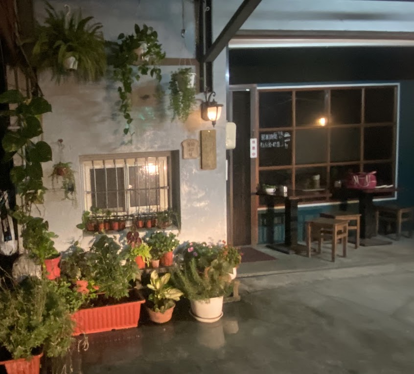 淳樸公雞早食咖啡