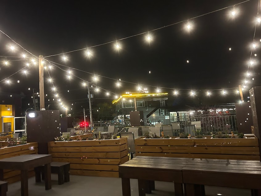 維野納複合式餐飲 (拿鐵鍋專賣)