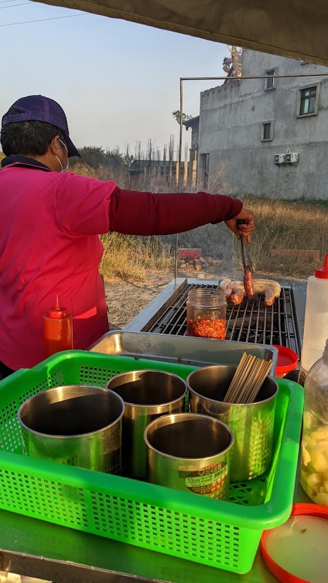崙背太子殿 香腸攤