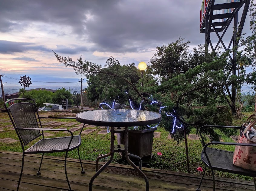 古坑華山泡腳-邀星賞月咖啡夜景餐廳(空中七彩玻璃步道)雲林景觀餐廳/雲林景點/雲林夜景/古坑景觀餐廳/古坑景點/華山泡腳/古坑泡腳