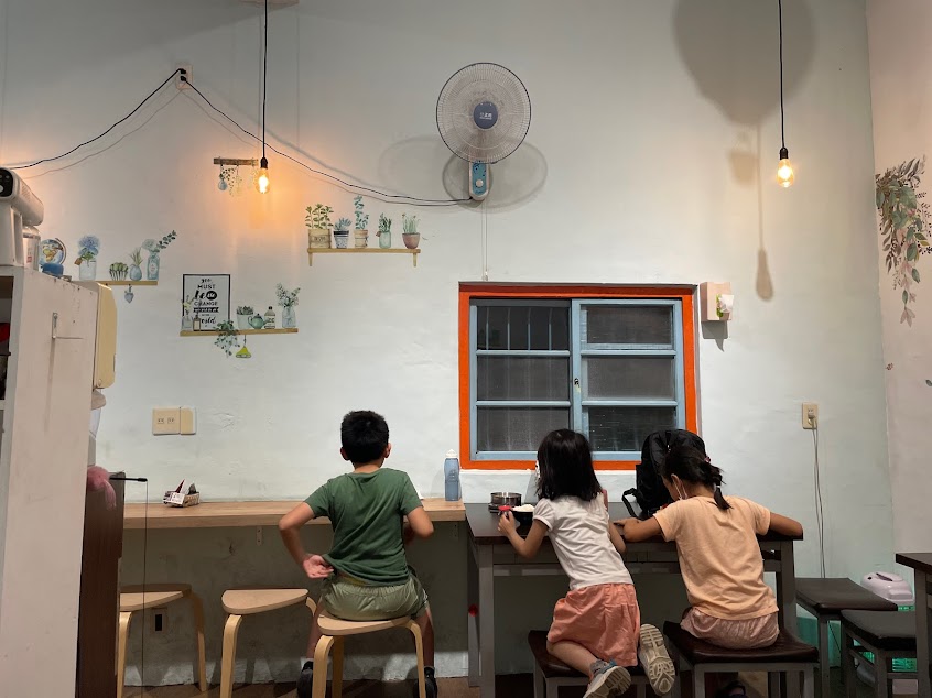 小木偶食堂-10/21、10/22休兩日