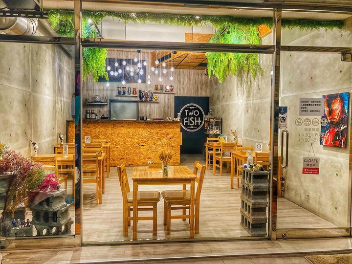 二魚pasta 義大利麵/燉飯/綠咖哩/橘醬/墨魚/屏東餐廳/聚會/推薦