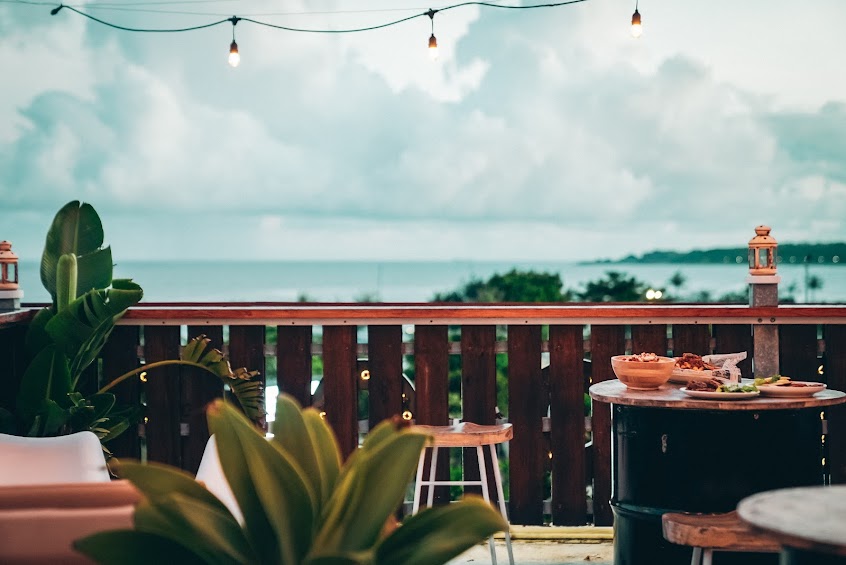 RooF露天小酒館｜南灣海景咖啡餐酒館