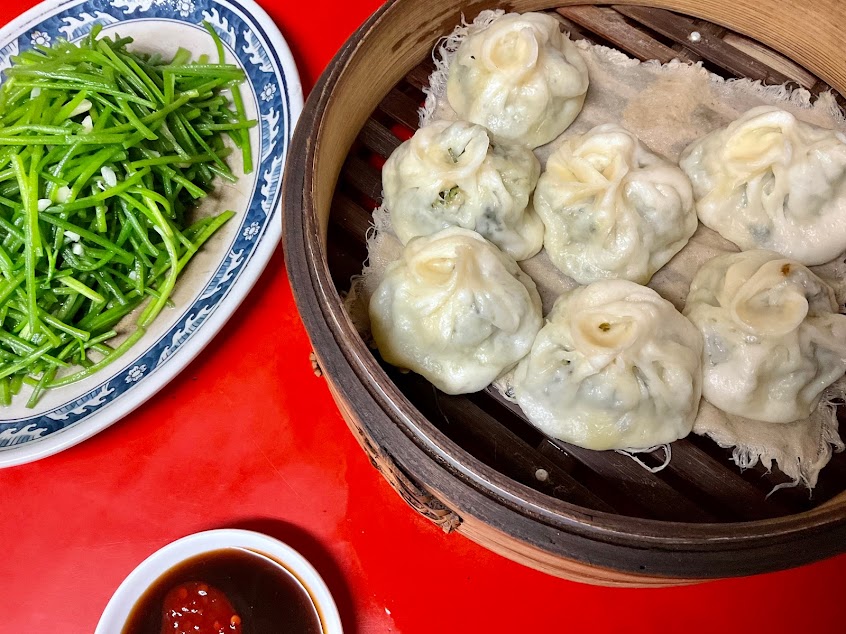 無名小籠包宵夜