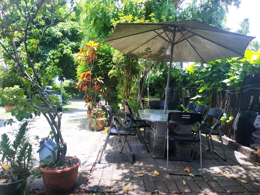 禾風客家餐館（只營業晚餐；週四店休）歡迎電話預約蜂農導覽