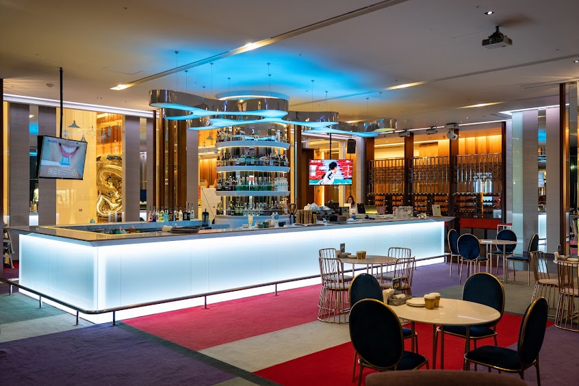 13 Bistro & Bar 餐酒館