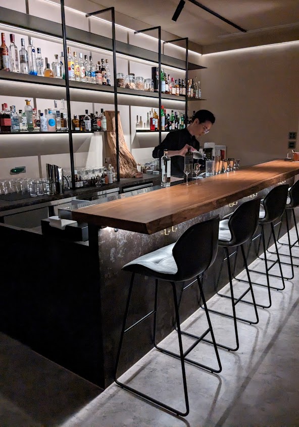 BAR HINOKI