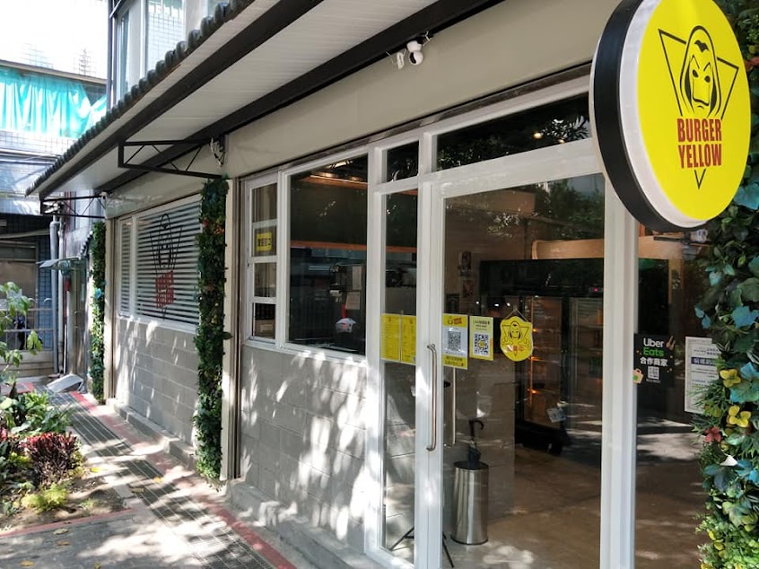 Burger Yellow