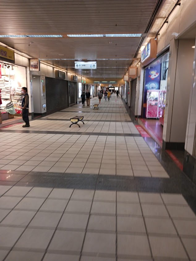 東區地下街第三廣場
