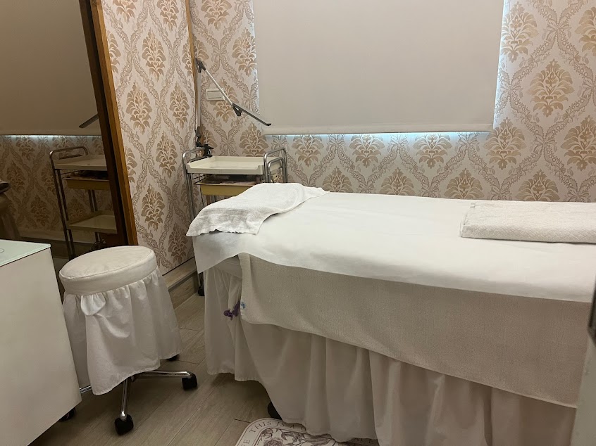 卿縈美容經絡按摩SPA (身體按摩 臉部保養)
