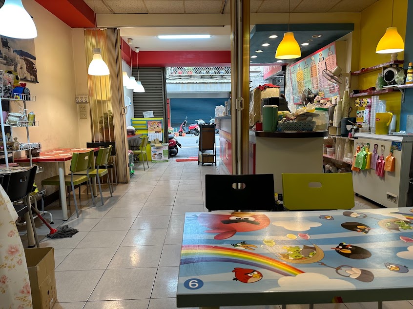 緣堡複合式早餐店