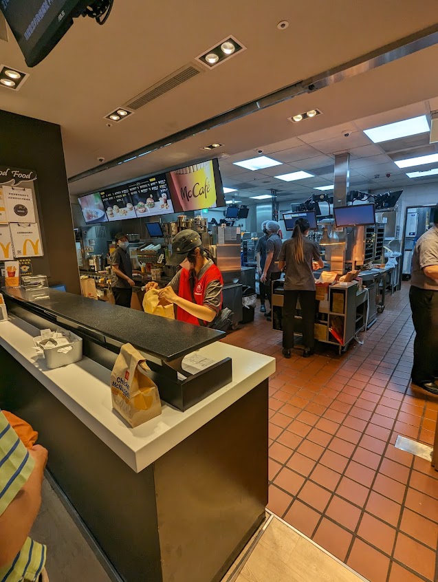 麥當勞-板橋愛買二餐廳