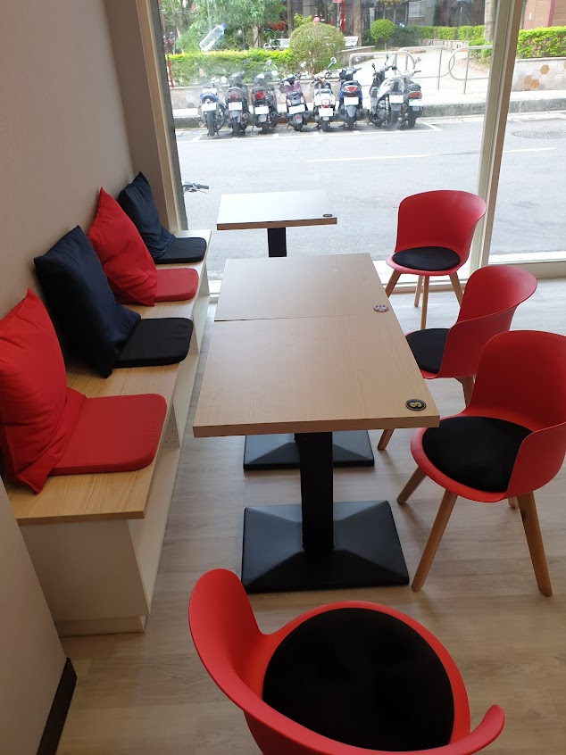 西渡漢堡SIYATO-菜寮店|人氣早餐|熱門早午餐|在地特色早餐推薦|