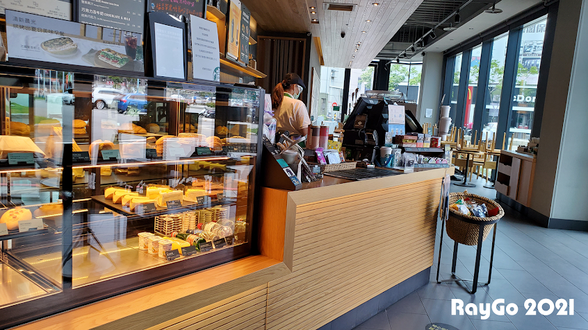 STARBUCKS 星巴克 (新莊尚德門市)
