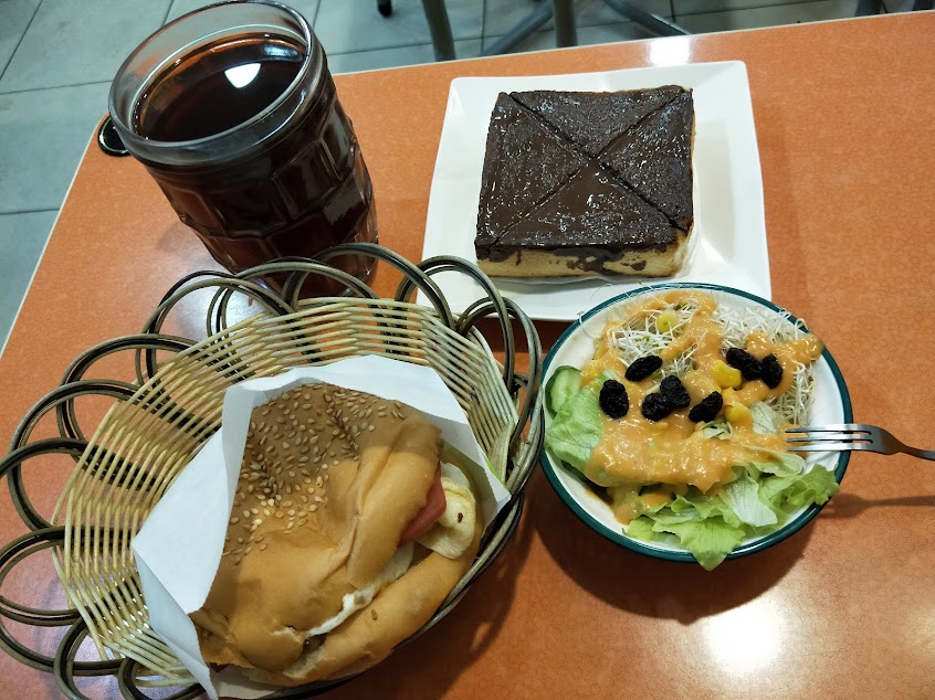 弘爺漢堡信義店