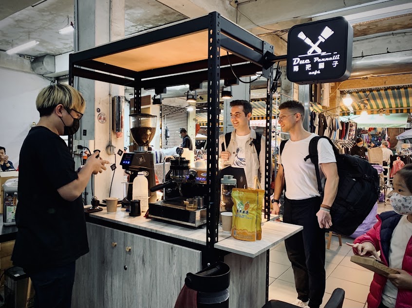 兩把刷子咖啡bar（暫停營業