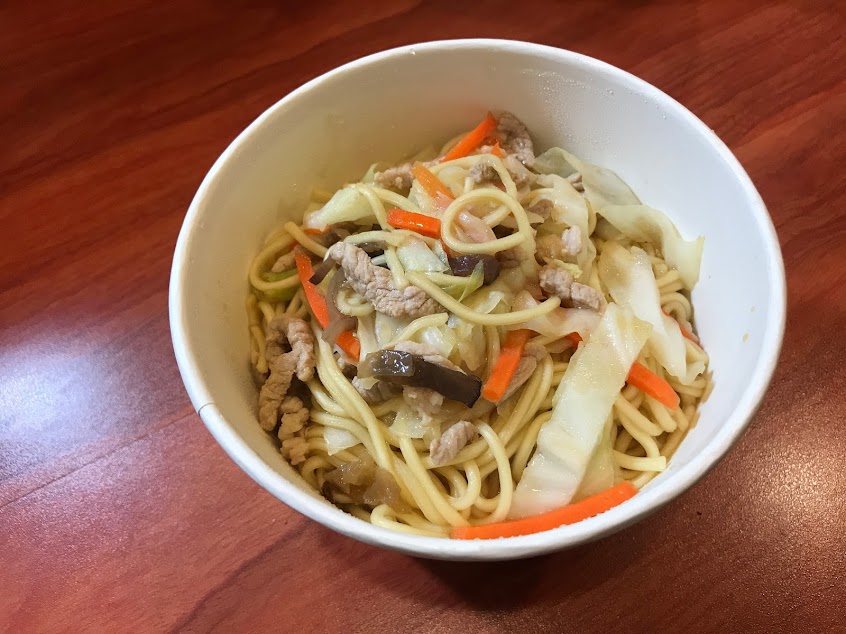 甜不辣、炒麵、炒飯、宵夜