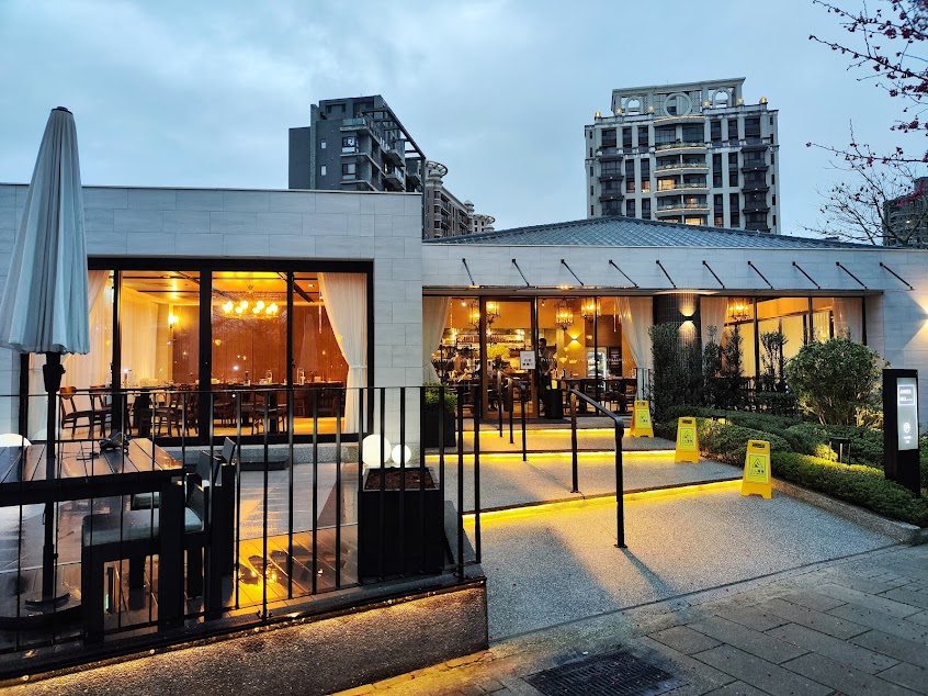 AMBER HILL 教父牛排餐飲