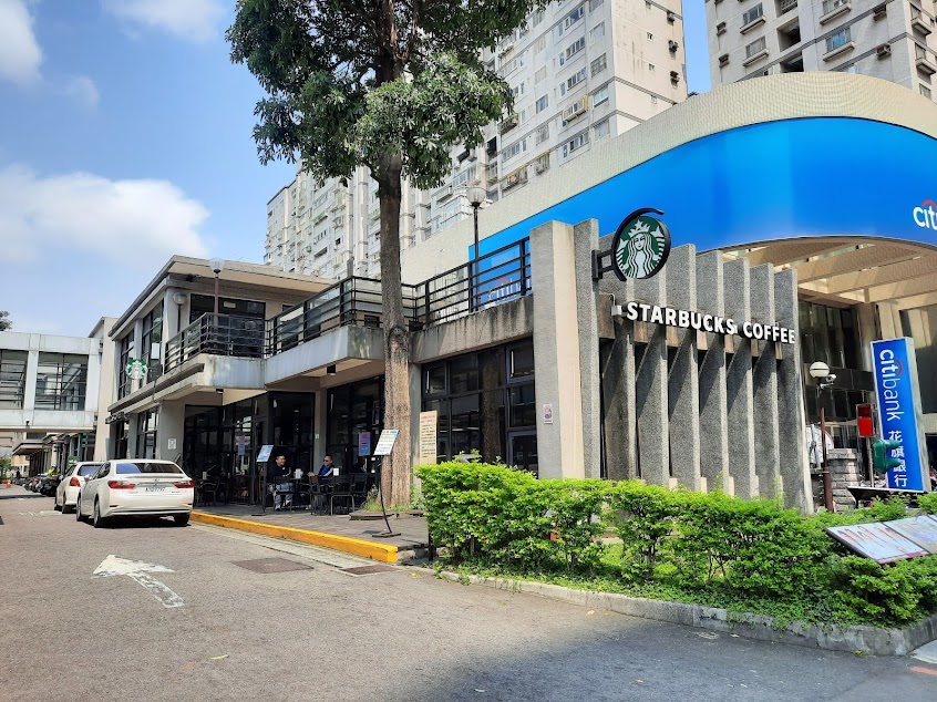 統一星巴克 桃興門市