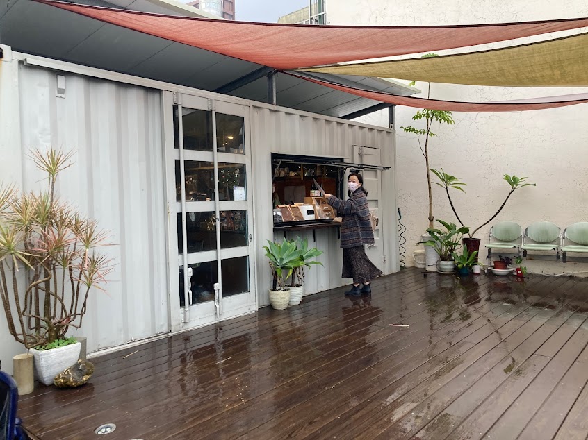 Plant B cafe-bar-nail