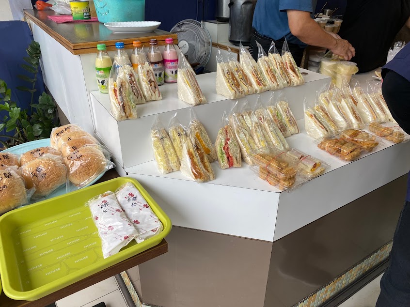 摩福漢堡新鮮自然早點