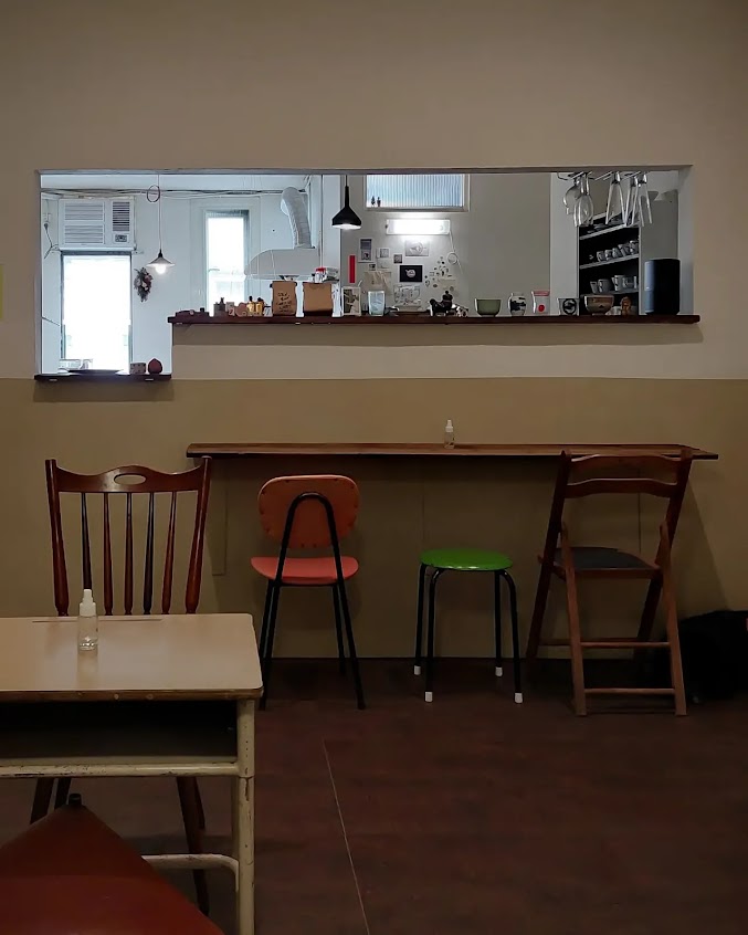 三十二(公休日公告在 IG)