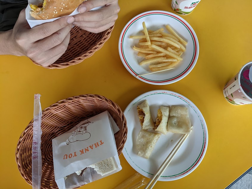 弘爺漢堡 – 南一店 Hong Ya Hamburger