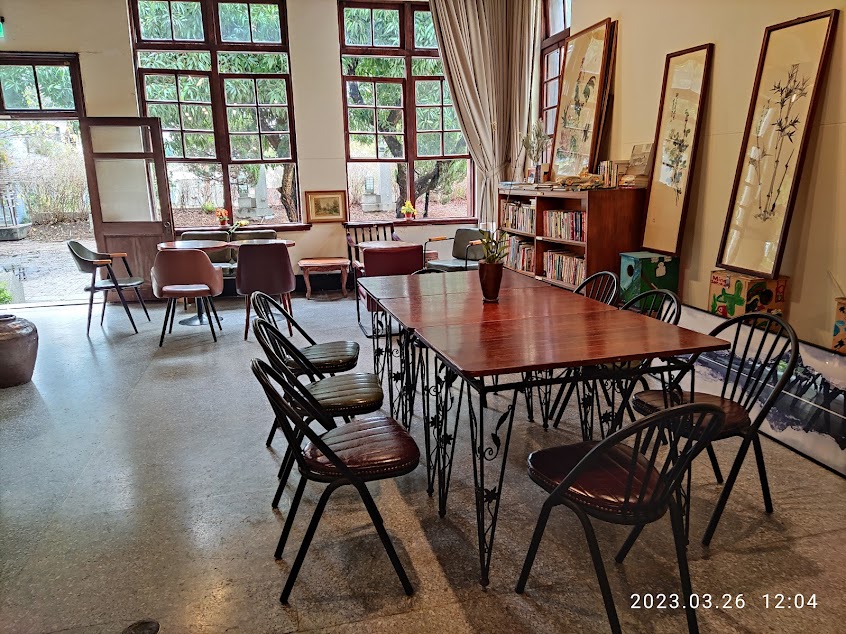 青蛙放送局 FROG RADIO CAFE